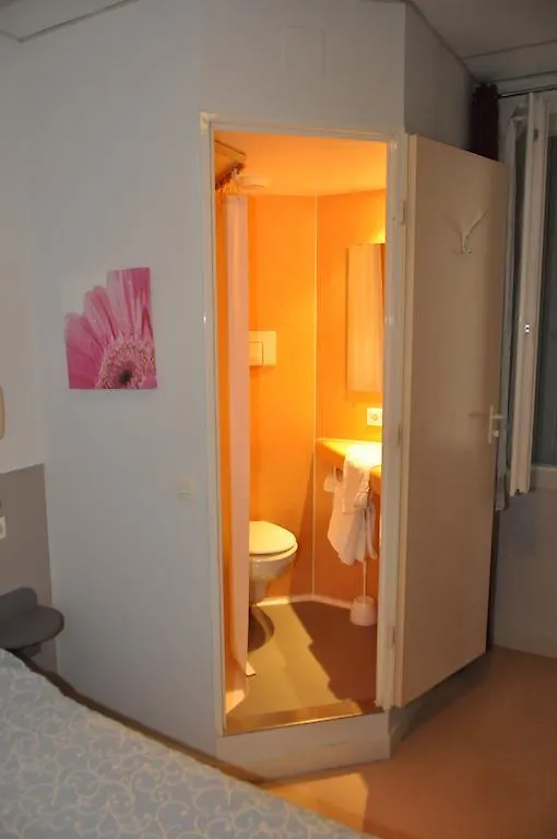 גרנובל Hotel Lux